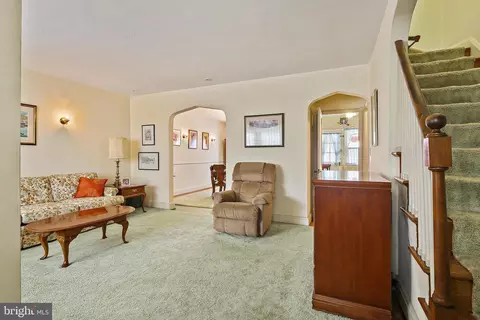 48 Dunkirk Rd, Baltimore, MD 21212 photo 4