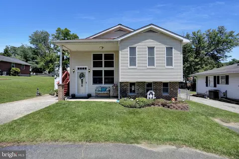 1814 Putty Hill Ave, Parkville, MD 21234