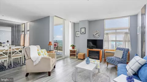 28 Allegheny Ave #2505, Towson, MD 21204