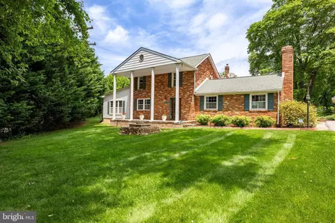 12301 Manor Rd, Glen Arm, MD 21057