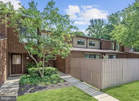 33 Saddle Ct #C, Pikesville, MD 21208