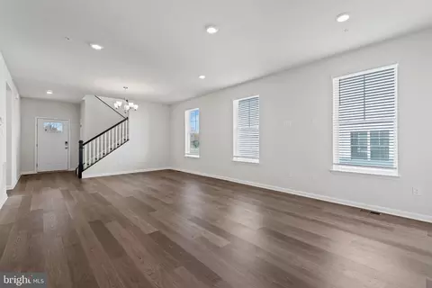 Entry Way - 10006 Campbell Blvd, Middle River, MD 21220 photo 2 of 11