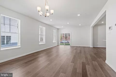 Living - 10006 Campbell Blvd, Middle River, MD 21220 photo 1 of 3