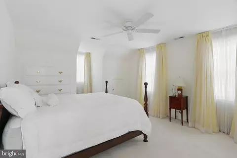Bedroom - 1022 S Beechfield Ave, Baltimore, MD 21229 photo 3 of 4