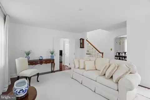 Entry Way - 1022 S Beechfield Ave, Baltimore, MD 21229 photo 1 of 6