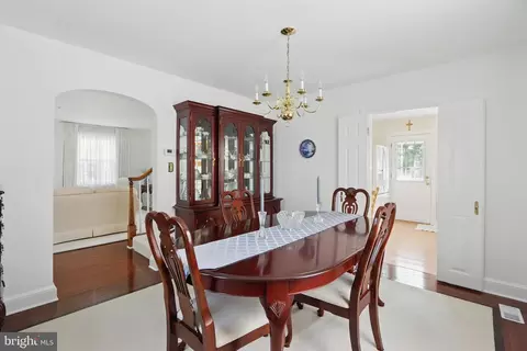 Dining - 1022 S Beechfield Ave, Baltimore, MD 21229 photo 1 of 2
