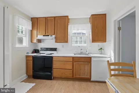 Kitchen - 1022 S Beechfield Ave, Baltimore, MD 21229 photo 1 of 1