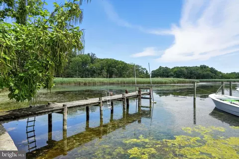 View/Area - 984 Seneca Park Rd, Middle River, MD 21220 photo 2 of 5