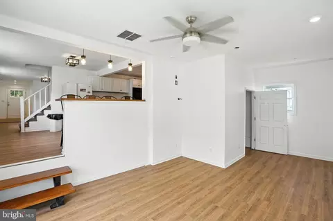 Entry Way - 984 Seneca Park Rd, Middle River, MD 21220 photo 6 of 9