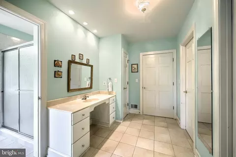 Bath - 2700 Stockton Rd, Phoenix, MD 21131 photo 3 of 8