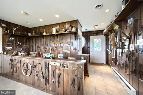 Entry Way - 2700 Stockton Rd, Phoenix, MD 21131 photo 4 of 9