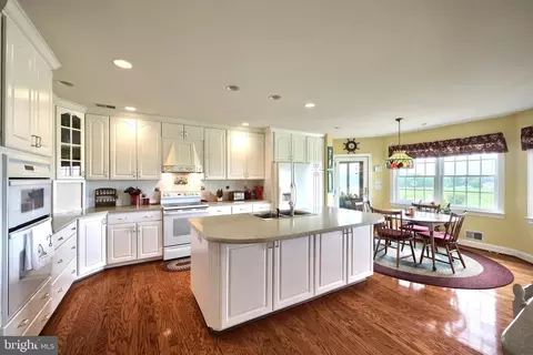 Kitchen - 2700 Stockton Rd, Phoenix, MD 21131 photo 1 of 5