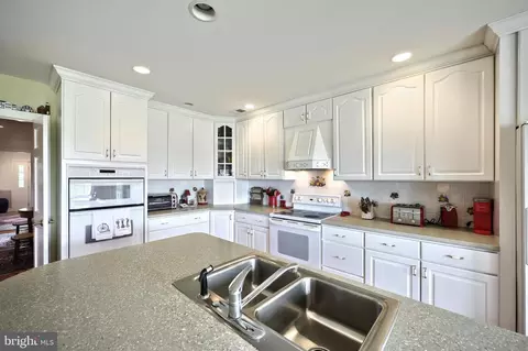 Kitchen - 2700 Stockton Rd, Phoenix, MD 21131 photo 5 of 5