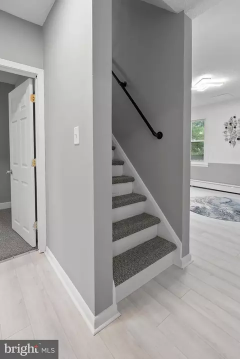Entry Way - 3101 Texas Ave, Parkville, MD 21234 photo 2 of 9
