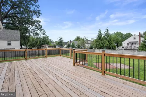 Exterior - 3101 Texas Ave, Parkville, MD 21234 photo 8 of 15