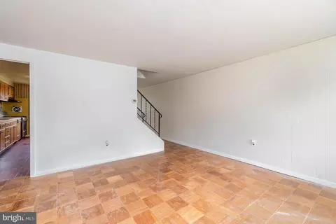 Living - 934 Circle Dr, Halethorpe, MD 21227 photo 2 of 3