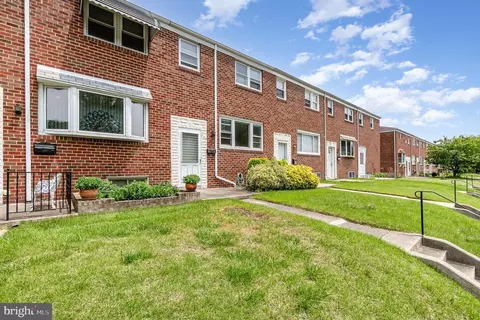 934 Circle Dr, Halethorpe, MD 21227