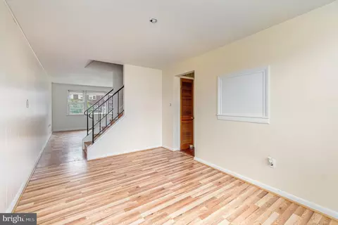 Living - 934 Circle Dr, Halethorpe, MD 21227 photo 3 of 3
