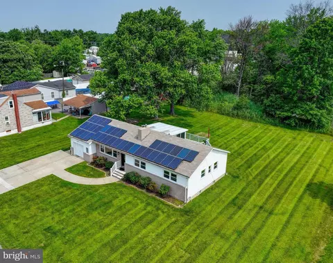 2411 Ruth Ave, Sparrows Point, MD 21219 photo 3