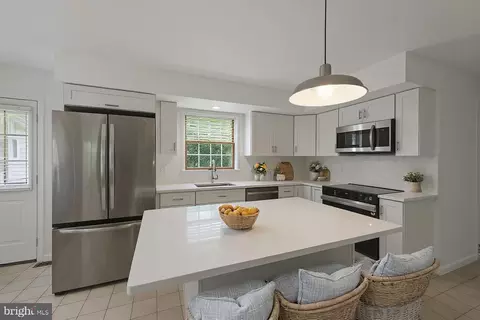 6 Constantine Dr, Phoenix, MD 21131 photo 13