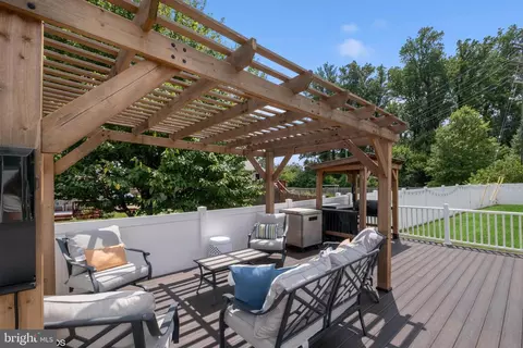 Exterior - 7927 Chipper Rd, Windsor Mill, MD 21244 photo 13 of 13