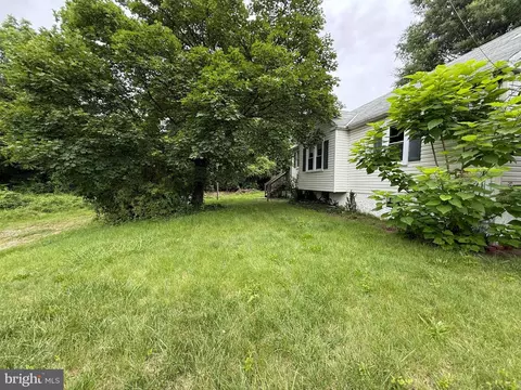 Exterior - 3602 Tulip Ave, Halethorpe, MD 21227 photo 4 of 6