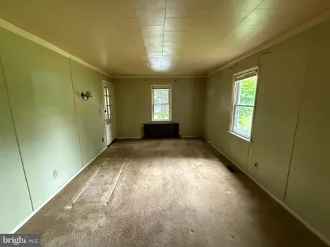 Living - 3602 Tulip Ave, Halethorpe, MD 21227 photo 2 of 2