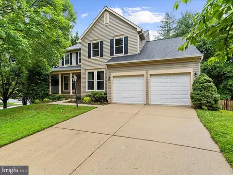 2 Raindrop Cir, Reisterstown, MD 21136
