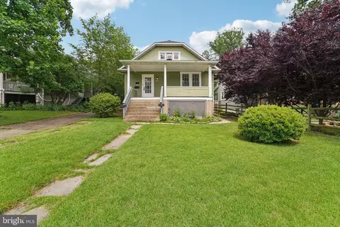 147 Sanford Ave, Catonsville, MD 21228