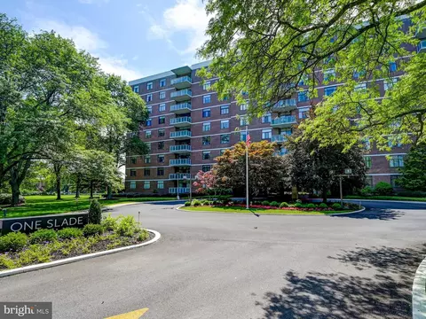 1 Slade #801, Pikesville, MD 21208