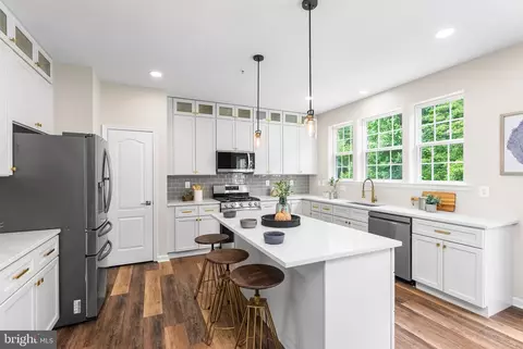Kitchen - 913 Sandy Run, Middle River, MD 21220 photo 1 of 3