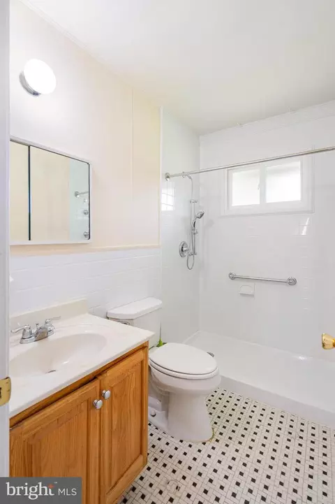 2000 Longview Ct, Rosedale, MD 21237 photo 25