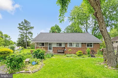 2000 Longview Ct, Rosedale, MD 21237 photo 2