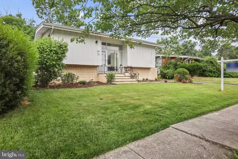 8412 Winands Rd, Pikesville, MD 21208