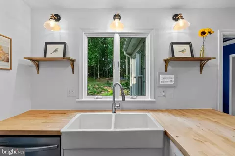 Kitchen - 12851 Stone Eagle Rd, Phoenix, MD 21131 photo 3 of 4
