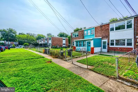 925 Catawba Ct, Halethorpe, MD 21227 photo 3