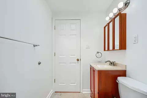 925 Catawba Ct, Halethorpe, MD 21227 photo 28