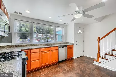 925 Catawba Ct, Halethorpe, MD 21227 photo 7