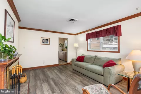 7930 Rolling View Ave, Nottingham, MD 21236 photo 7
