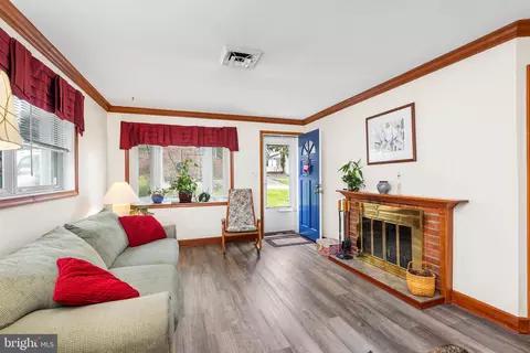 7930 Rolling View Ave, Nottingham, MD 21236 photo 5