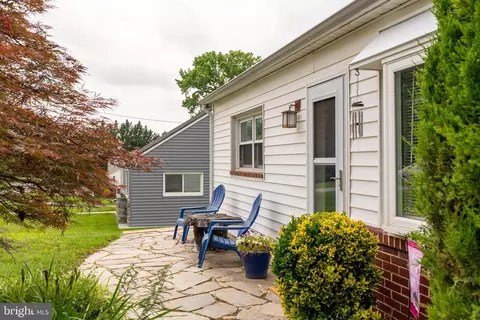 7930 Rolling View Ave, Nottingham, MD 21236 photo 4