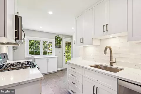 Kitchen - 1402 Ruxton Rd, Towson, MD 21204 photo 1 of 3