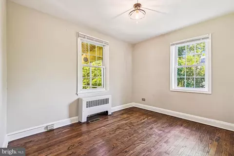 Bedroom - 1402 Ruxton Rd, Towson, MD 21204 photo 1 of 3