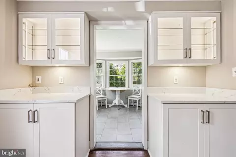 Entry Way - 1402 Ruxton Rd, Towson, MD 21204 photo 1 of 4