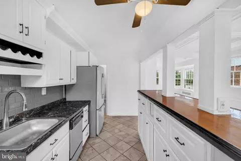 204 Burke Ave, Towson, MD 21286 photo 3