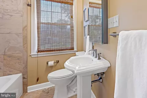 210 Stanmore Rd, Baltimore, MD 21212 photo 24