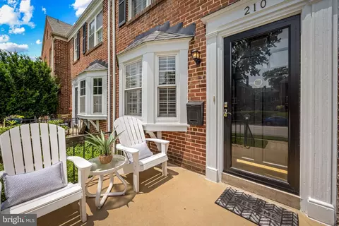 210 Stanmore Rd, Baltimore, MD 21212 photo 5