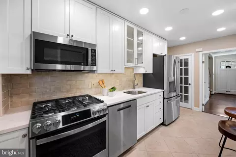 210 Stanmore Rd, Baltimore, MD 21212 photo 14