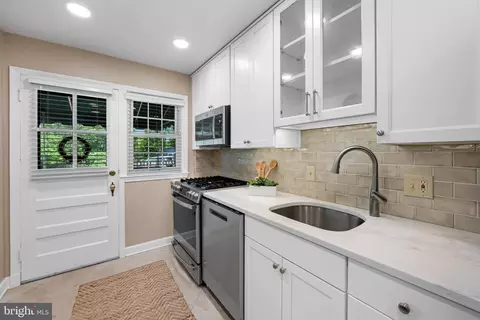 210 Stanmore Rd, Baltimore, MD 21212 photo 11