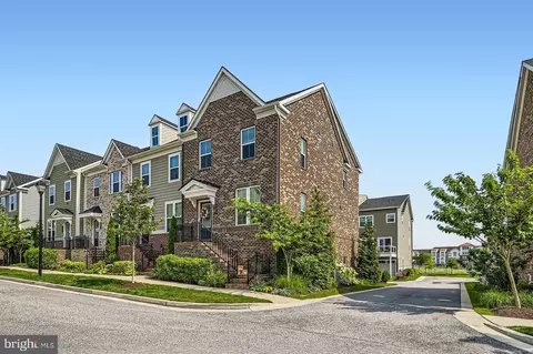 6237 Islington St, Middle River, MD 21220